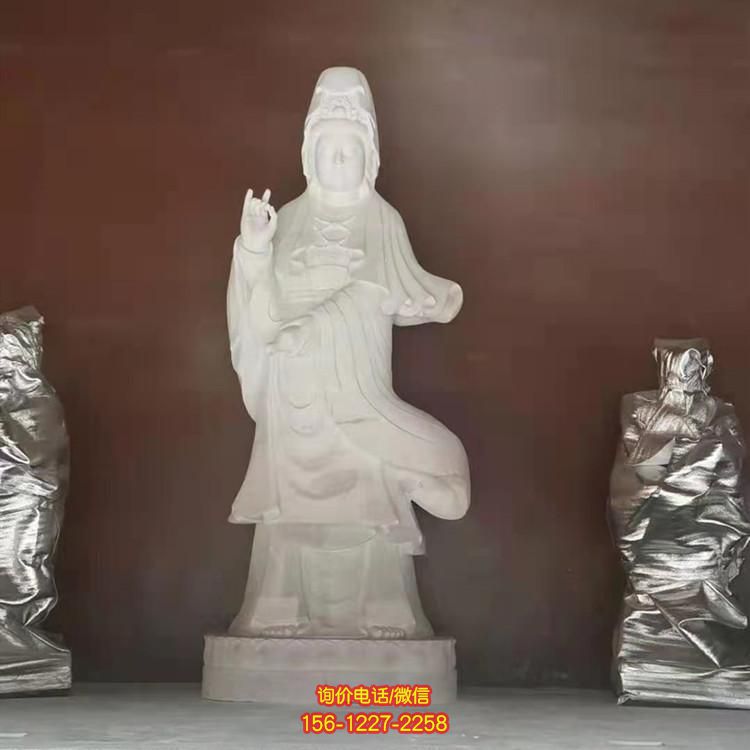 景區(qū)寺院觀音雕塑，美化環(huán)境帶來良好體驗